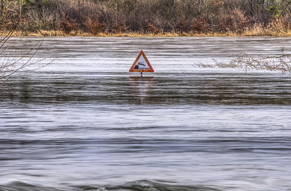 Hochwasserereignisse werden immer häufiger und unberechenbarer. hochwasser